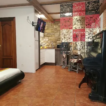 Apartamento Turístico Somió, En El Camino De Santiago Del Norte